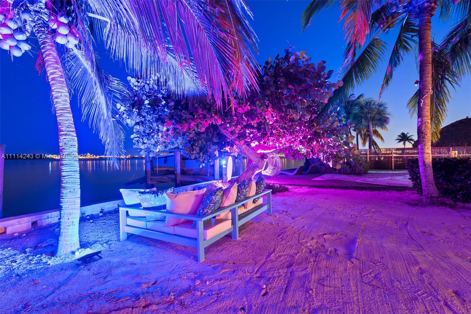 BELLE MEADE ISLAND - Residential