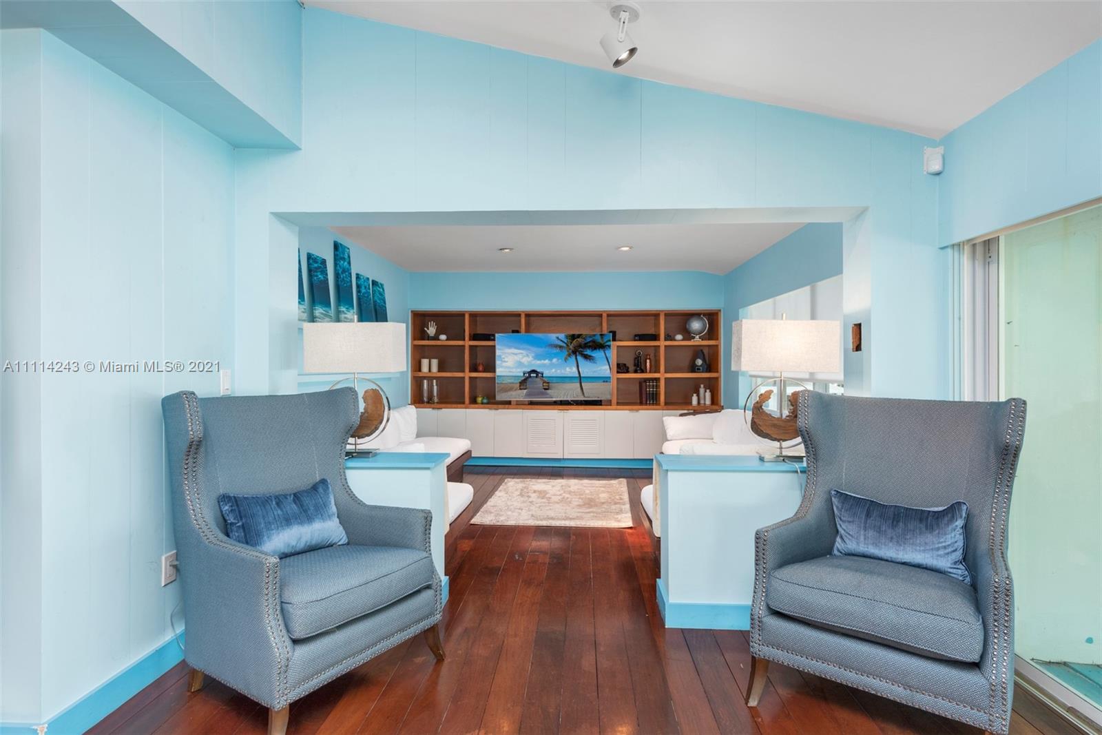 BELLE MEADE ISLAND - Residential