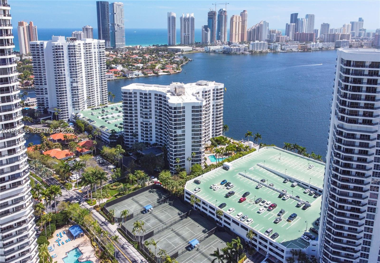 MYSTIC POINTE CONDO NO TW - Residential