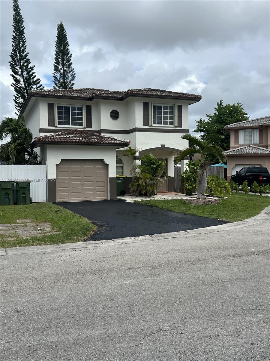 GARDENS OF HOMESTEAD - Residential