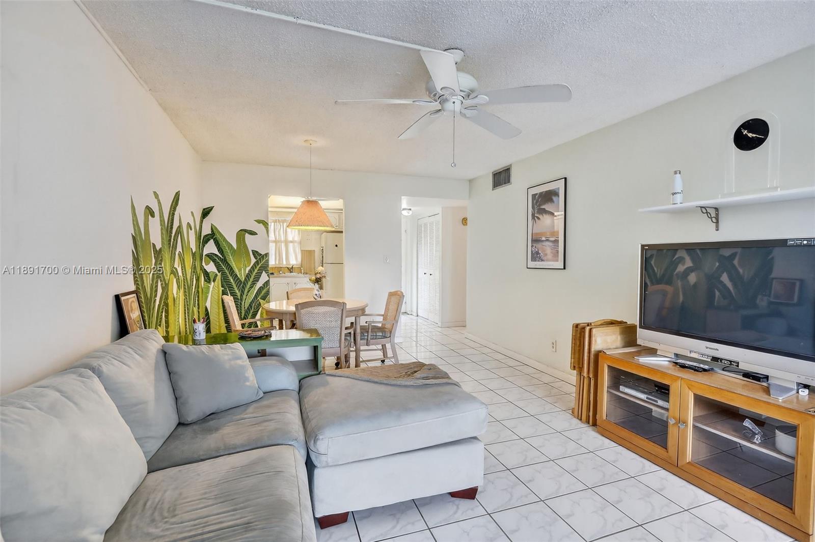 SUNRISE LAKES 90 CONDO - Residential