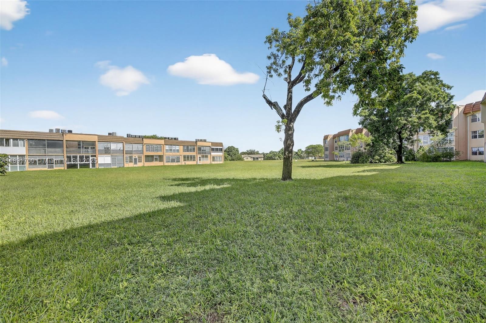 SUNRISE LAKES 90 CONDO - Residential