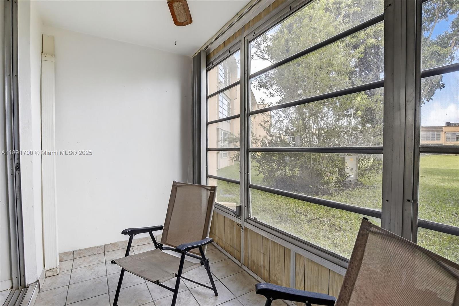 SUNRISE LAKES 90 CONDO - Residential