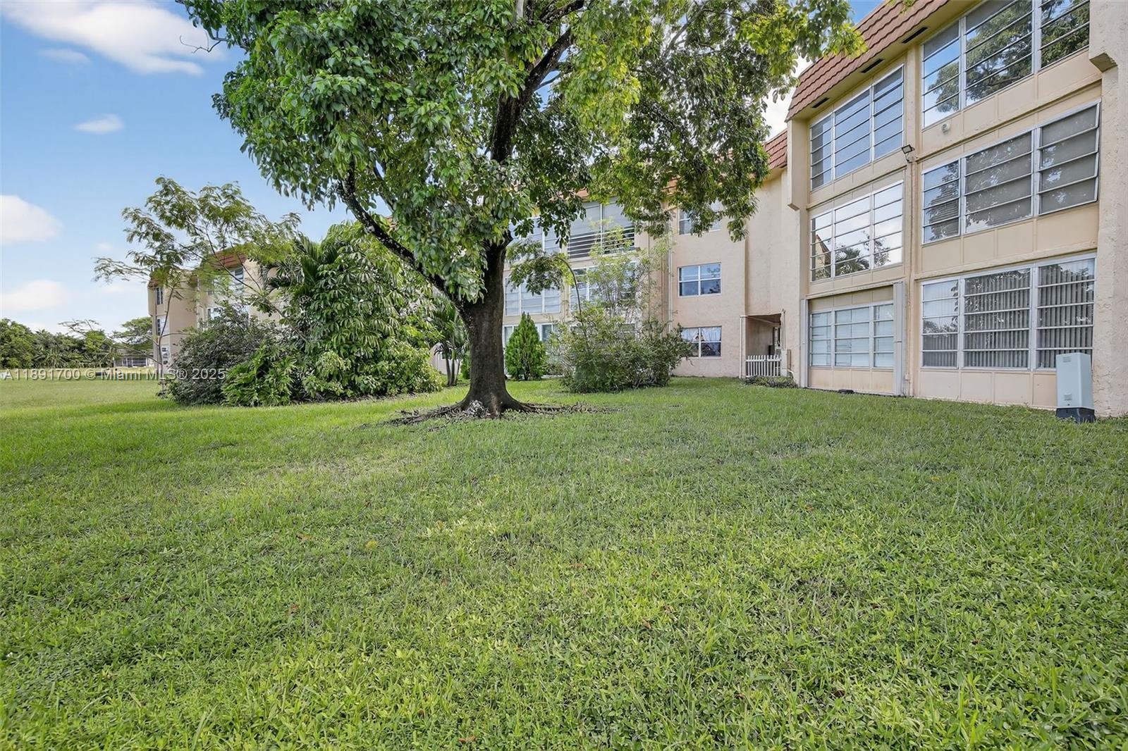 SUNRISE LAKES 90 CONDO - Residential