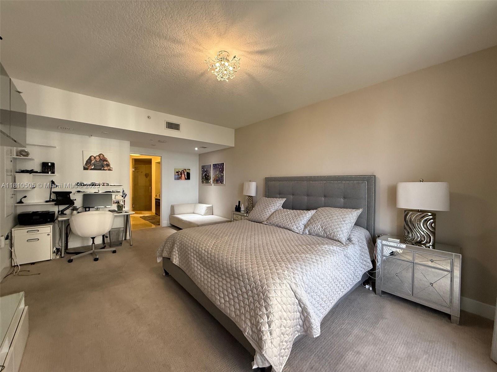 SAYAN CONDO - Residential