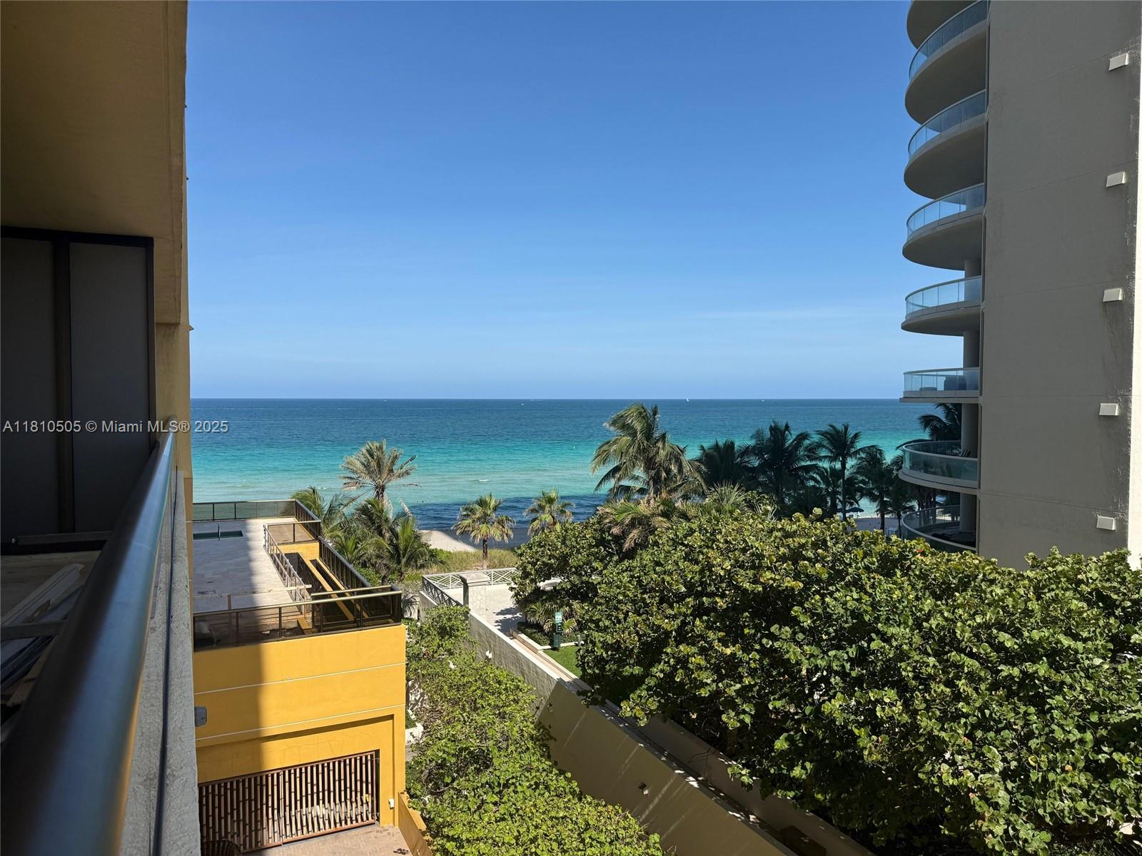 16275 Collins Ave 504