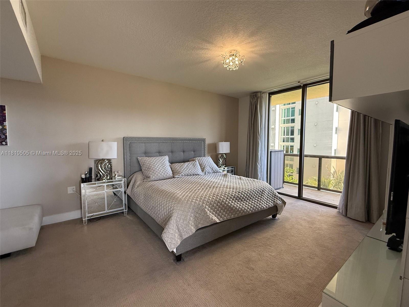 SAYAN CONDO - Residential