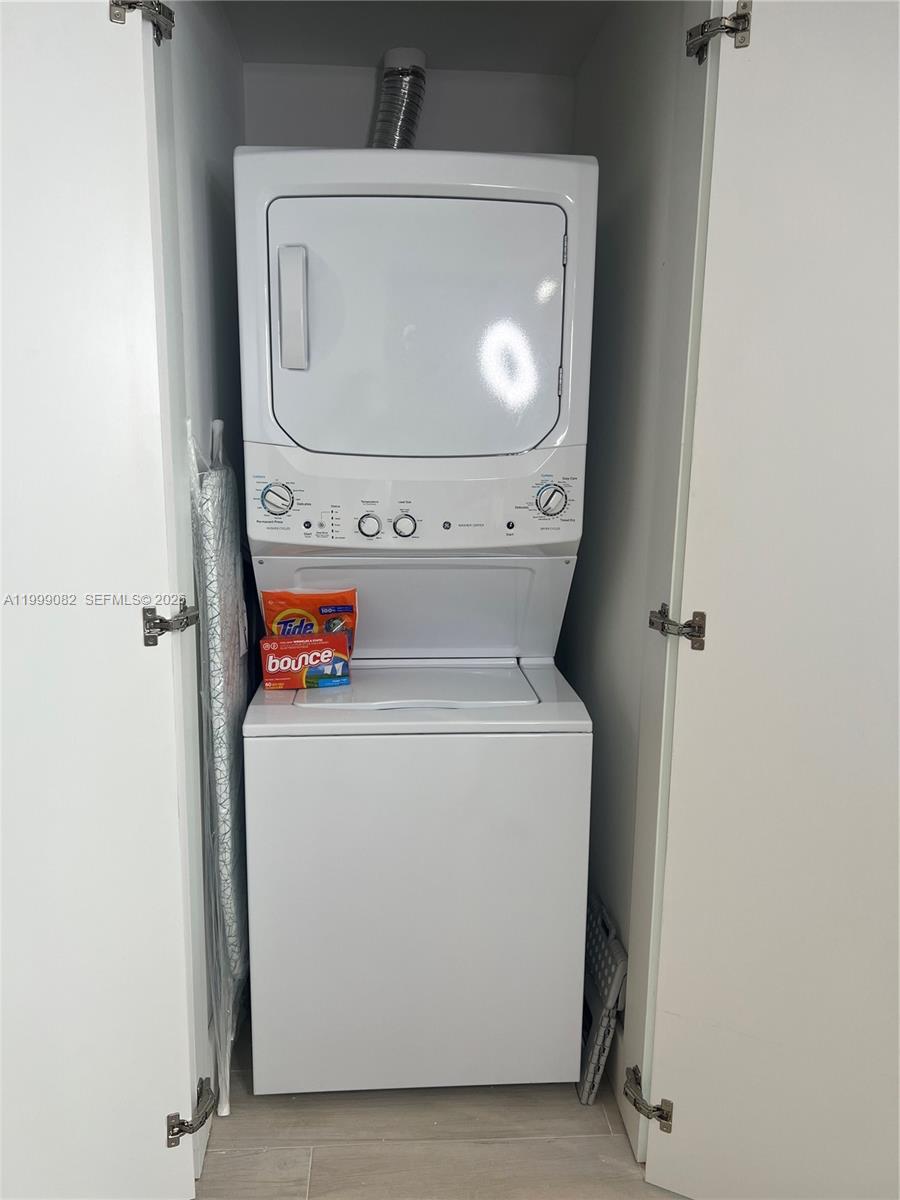 PARAISO BAY CONDO - Residential