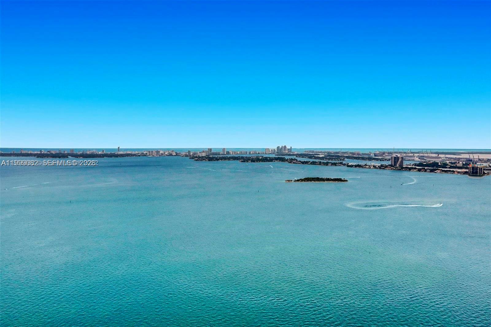 PARAISO BAY CONDO - Residential