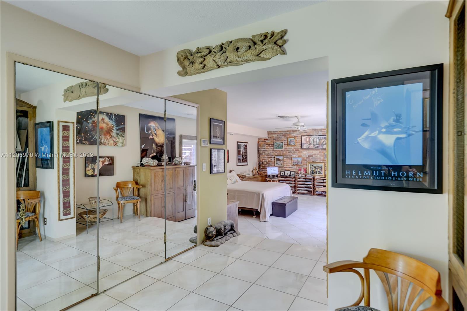 HOLLYWOOD LAKES SEC - Residential
