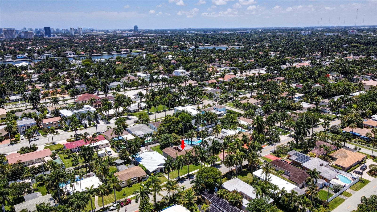 HOLLYWOOD LAKES SEC - Residential