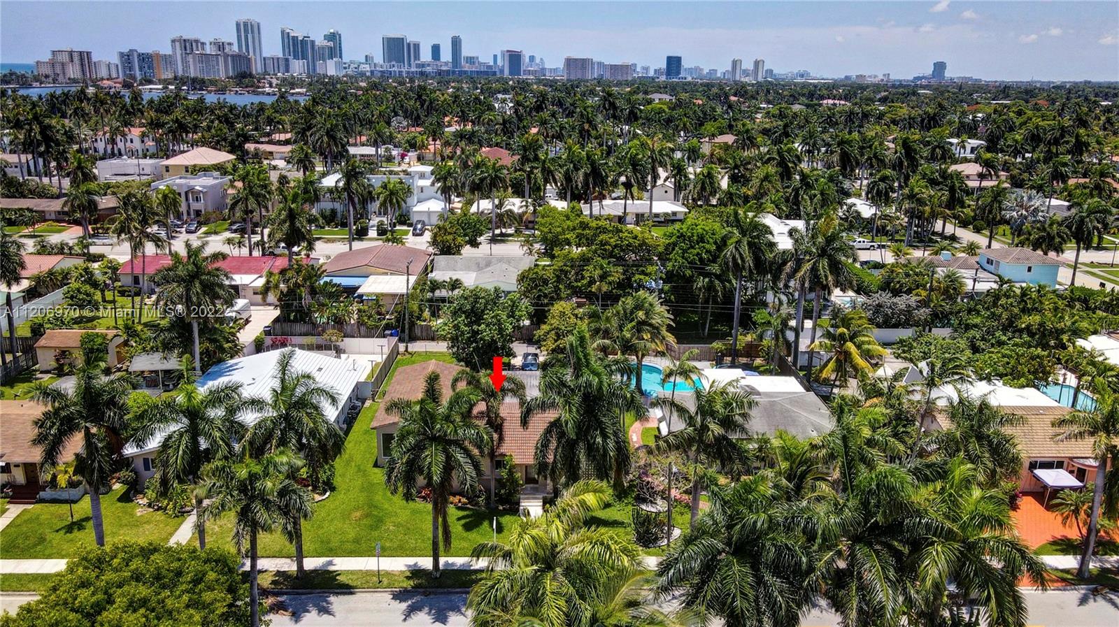 HOLLYWOOD LAKES SEC - Residential