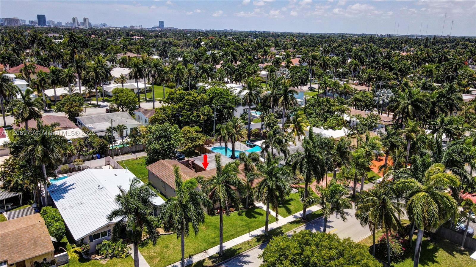 HOLLYWOOD LAKES SEC - Residential