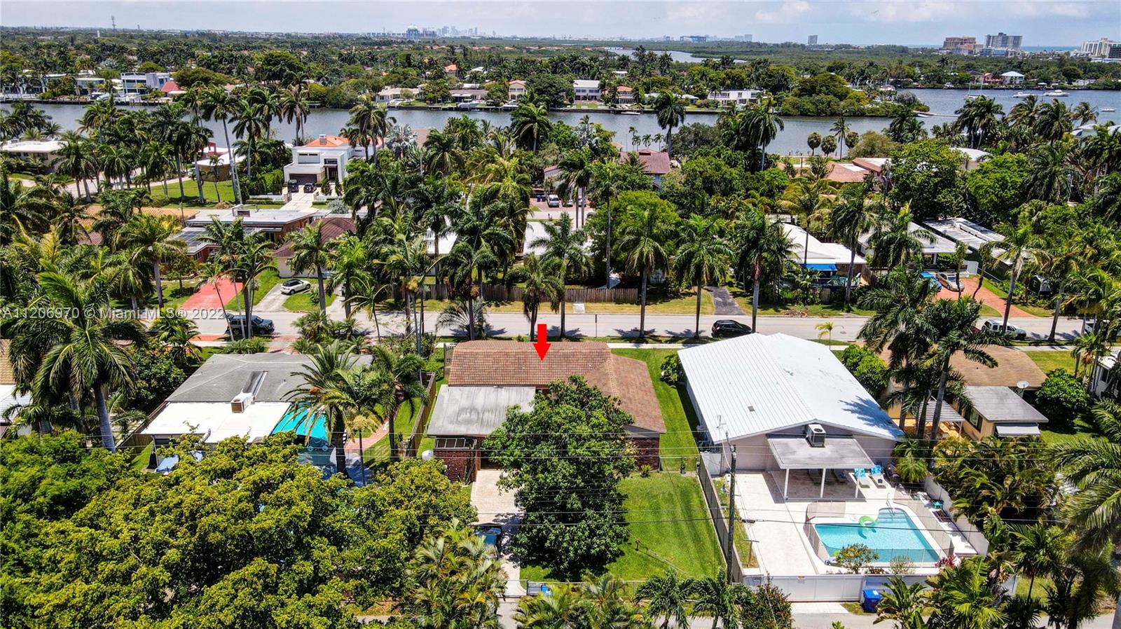 HOLLYWOOD LAKES SEC - Residential