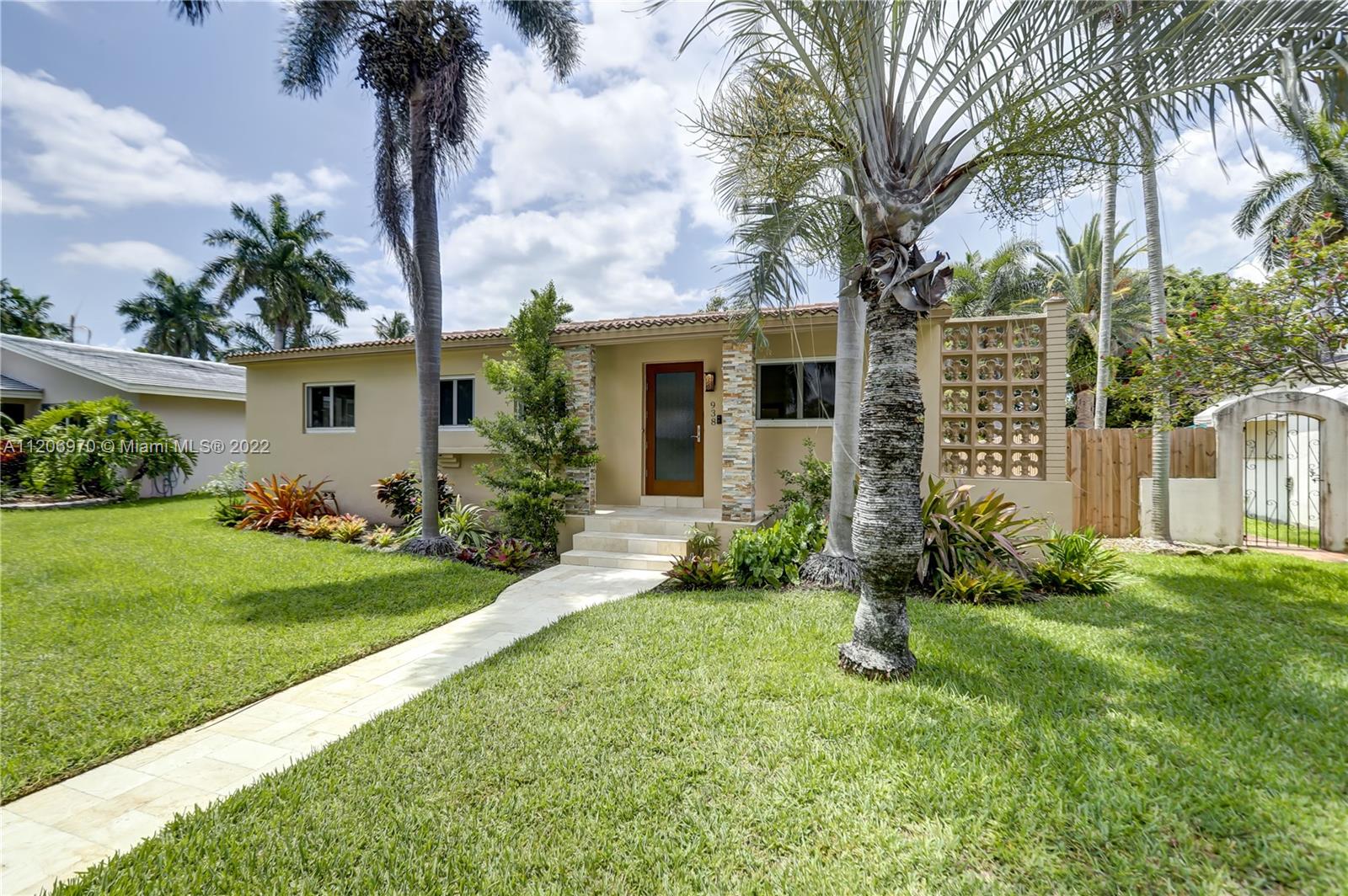 HOLLYWOOD LAKES SEC - Residential