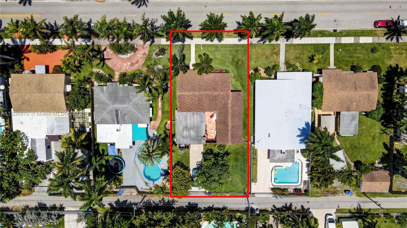 HOLLYWOOD LAKES SEC - Residential