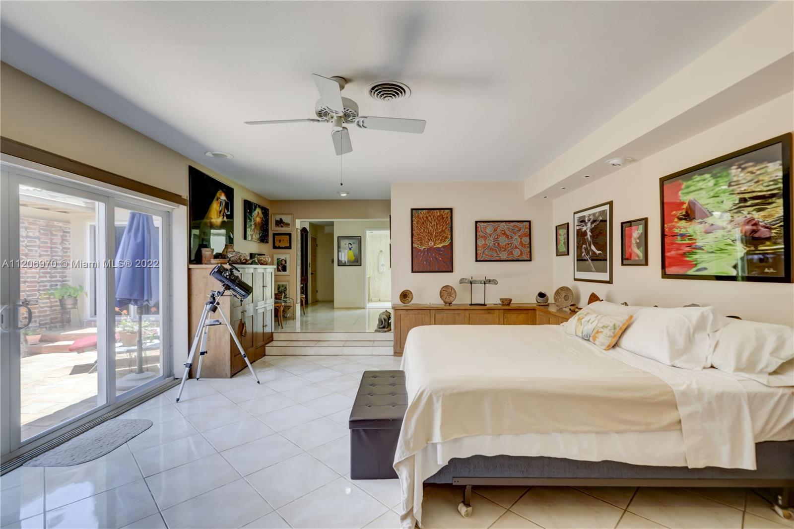 HOLLYWOOD LAKES SEC - Residential