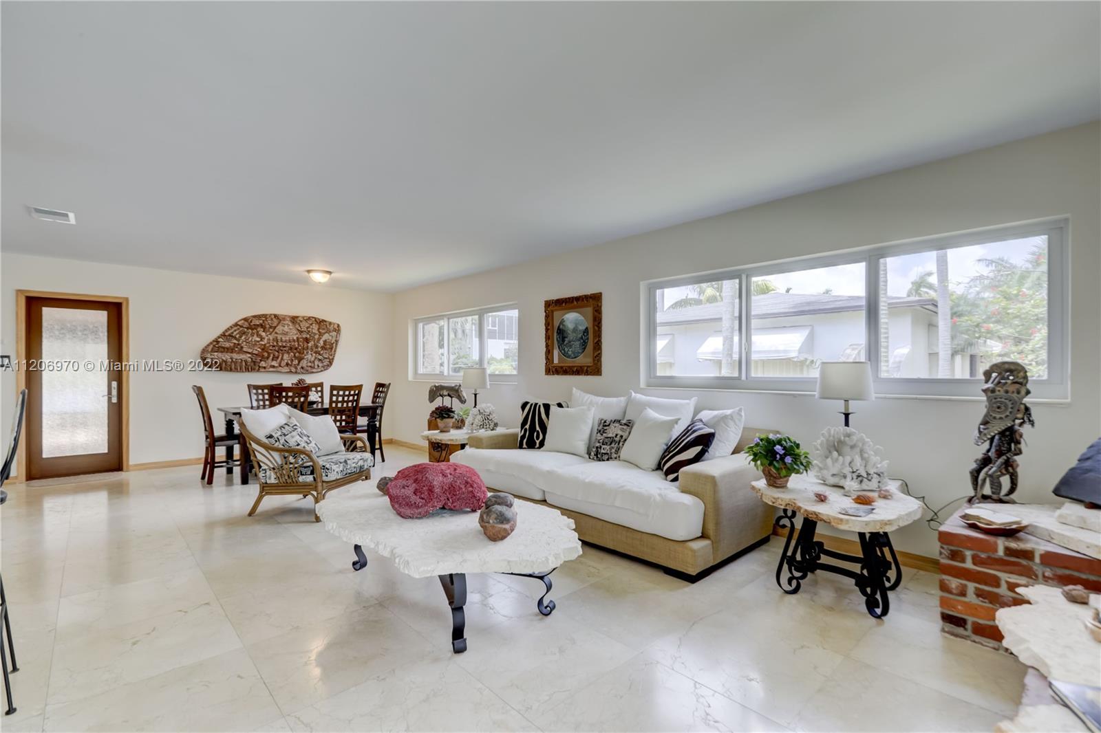 HOLLYWOOD LAKES SEC - Residential