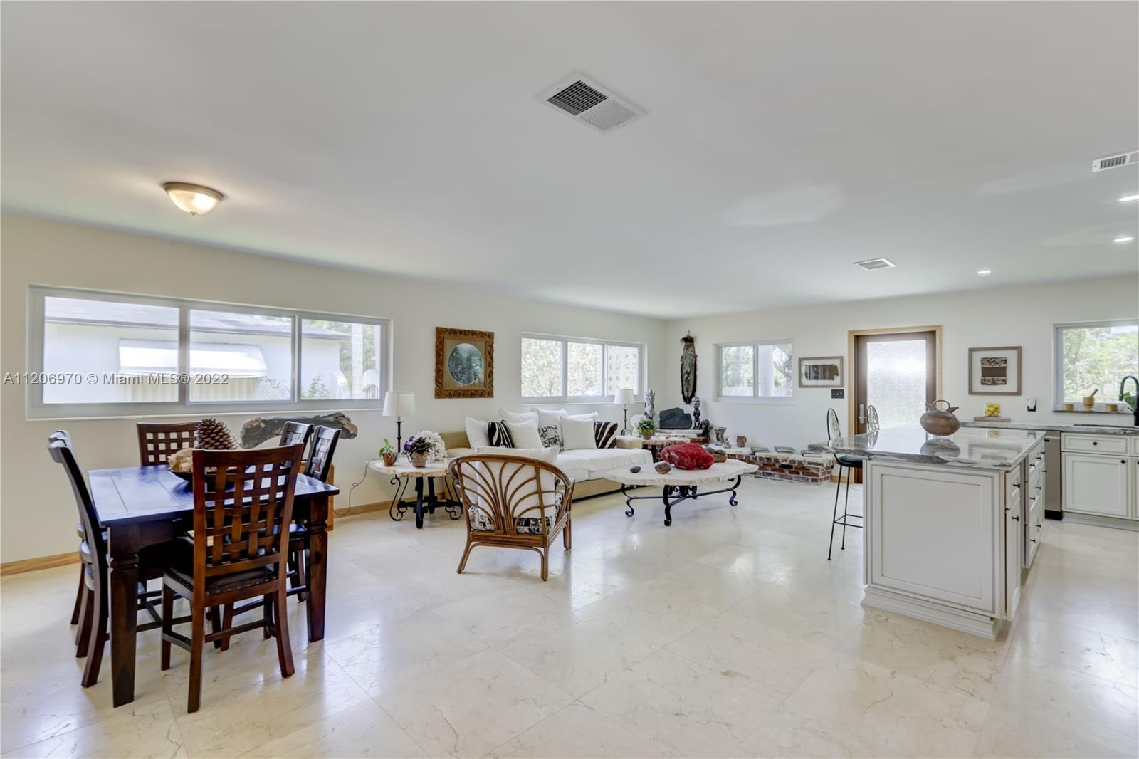 HOLLYWOOD LAKES SEC - Residential