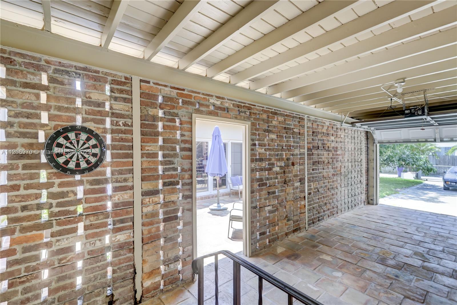 HOLLYWOOD LAKES SEC - Residential