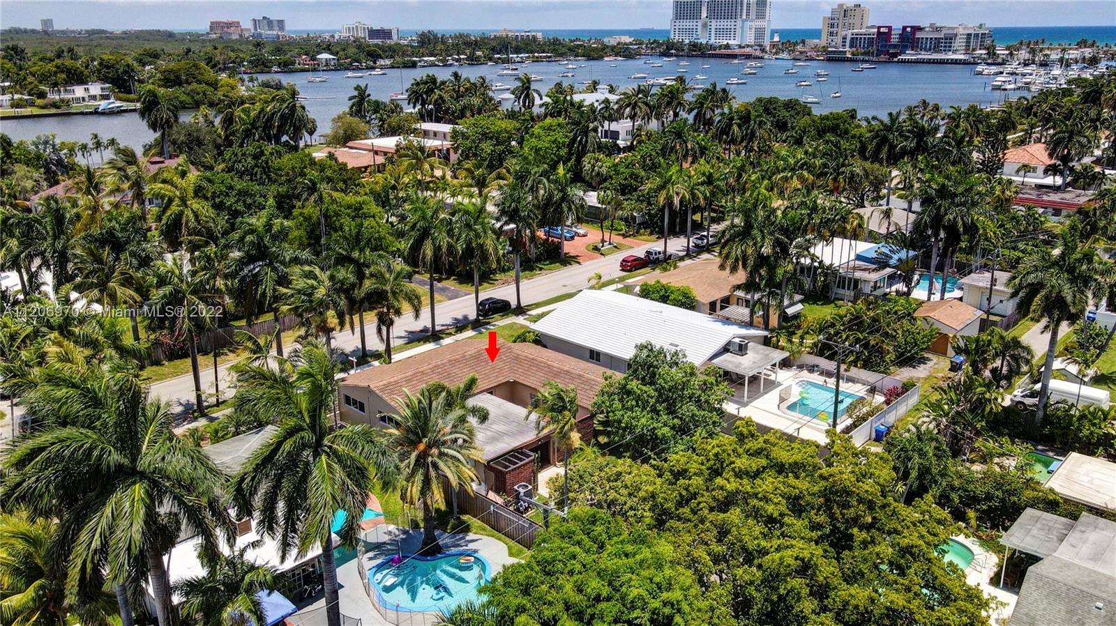 HOLLYWOOD LAKES SEC - Residential