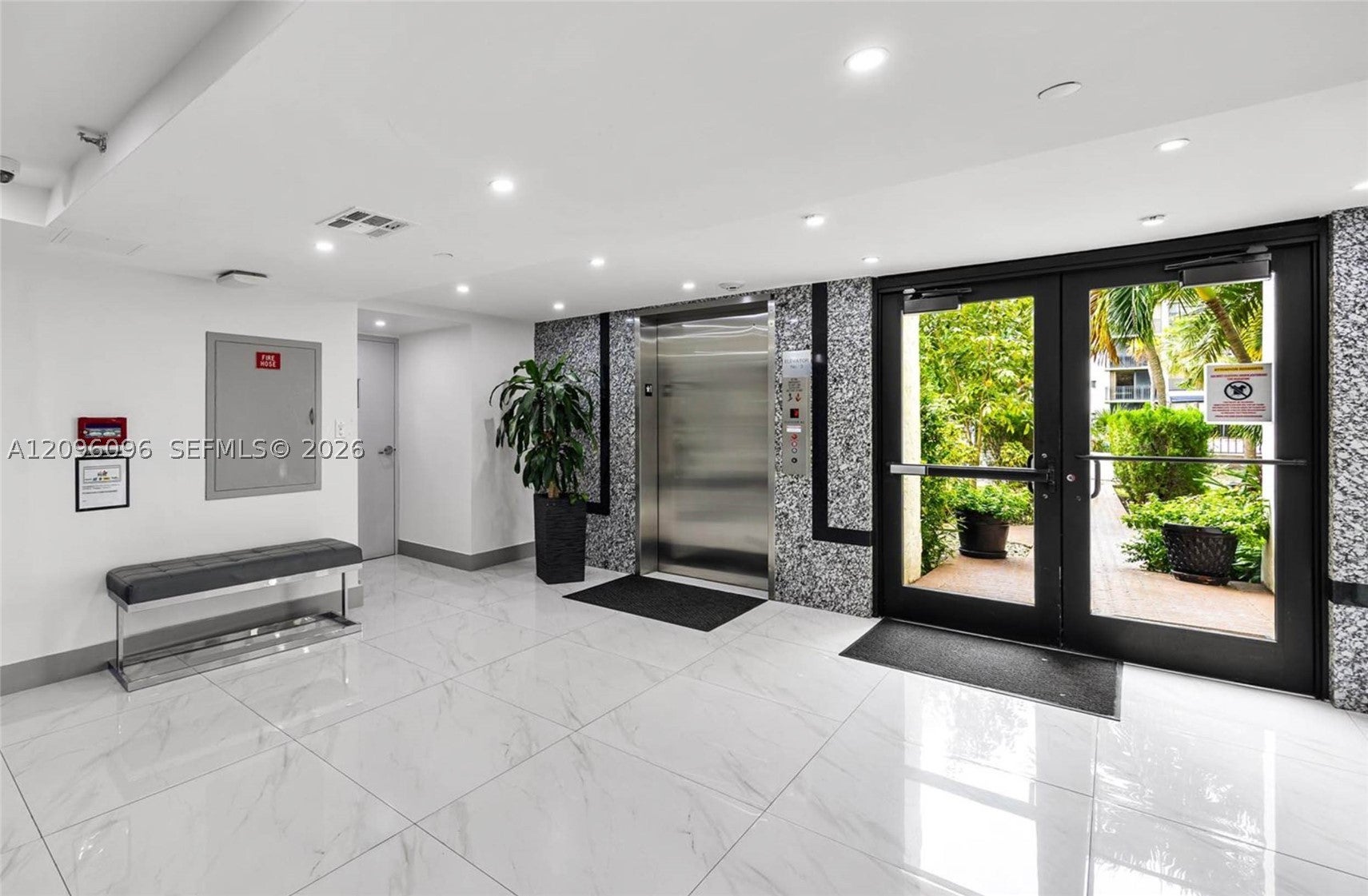 16919 N Bay Rd 215