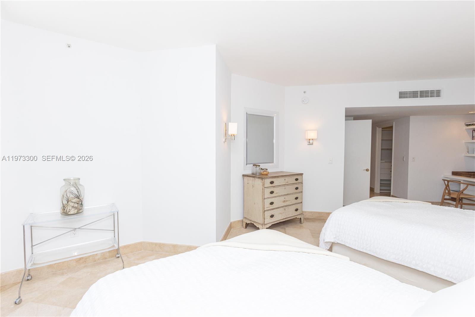 SOLIMAR CONDO - Residential