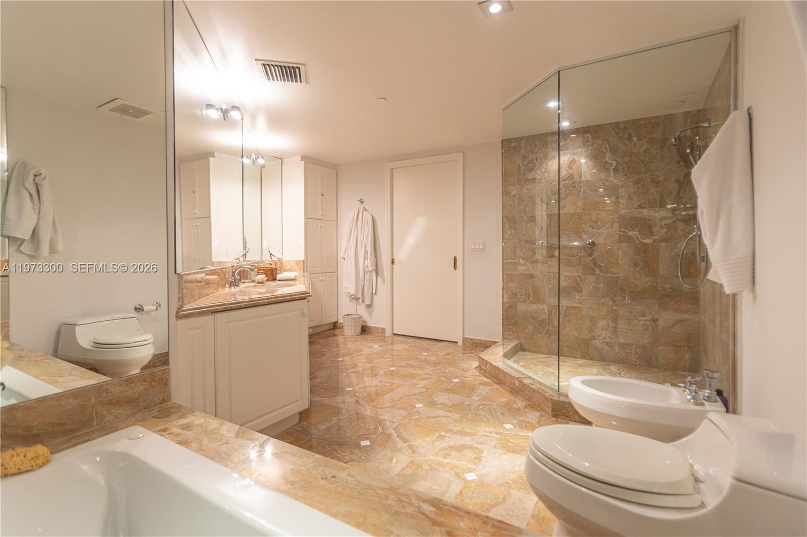 SOLIMAR CONDO - Residential