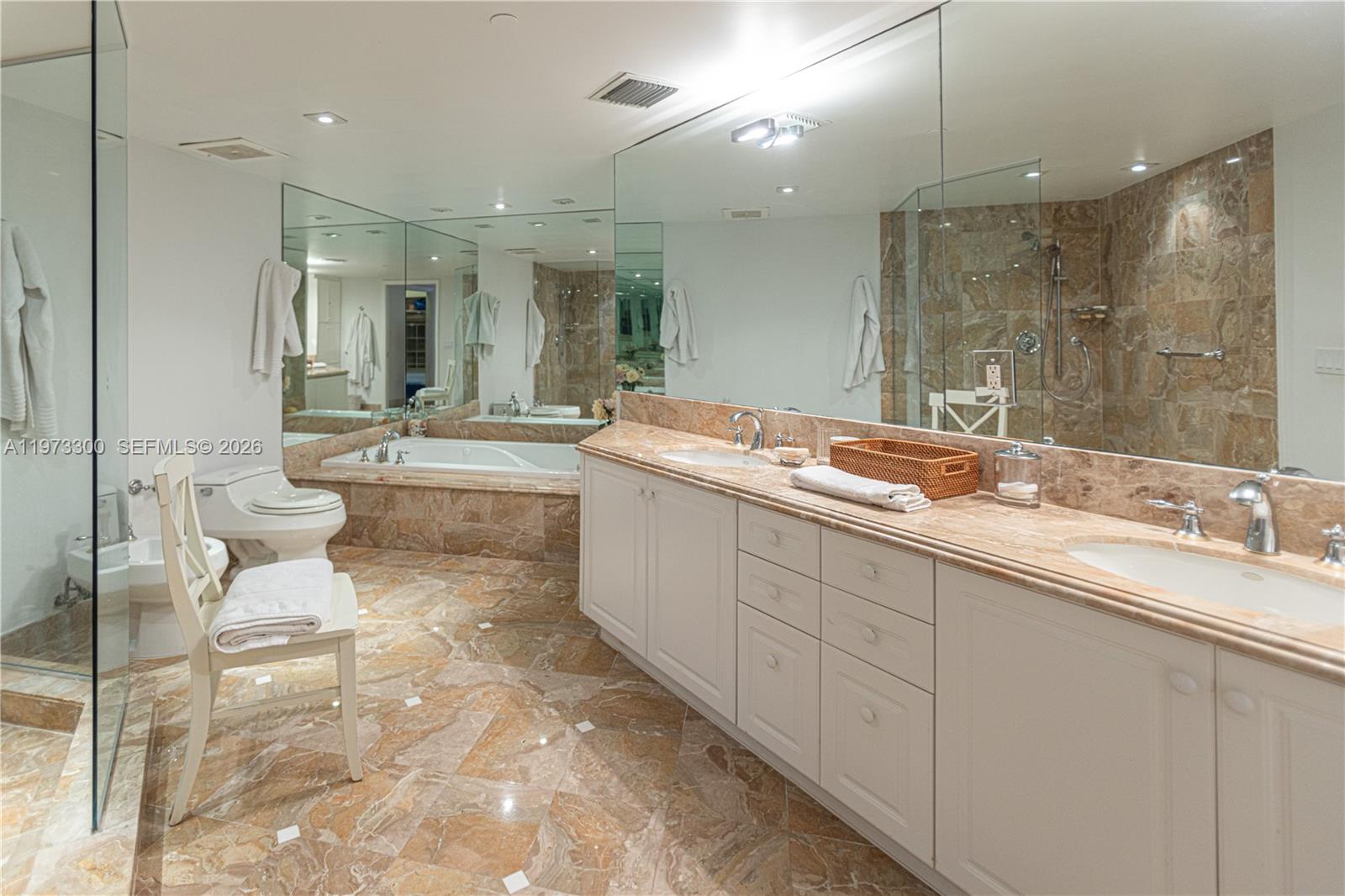 SOLIMAR CONDO - Residential