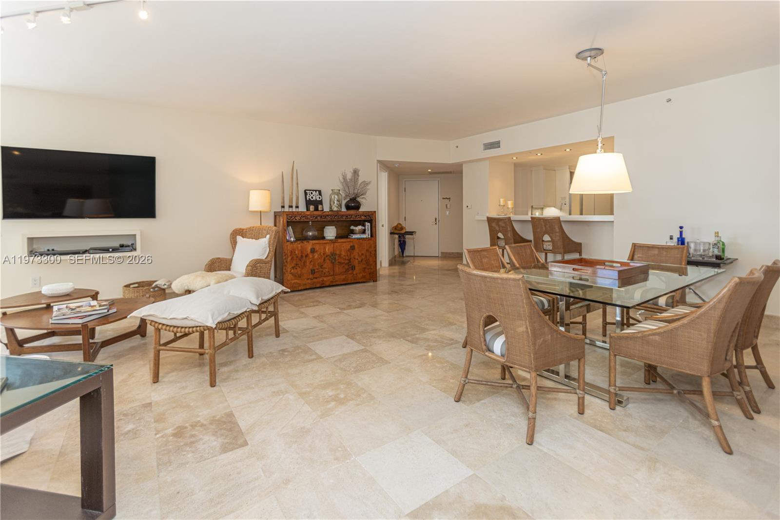 SOLIMAR CONDO - Residential