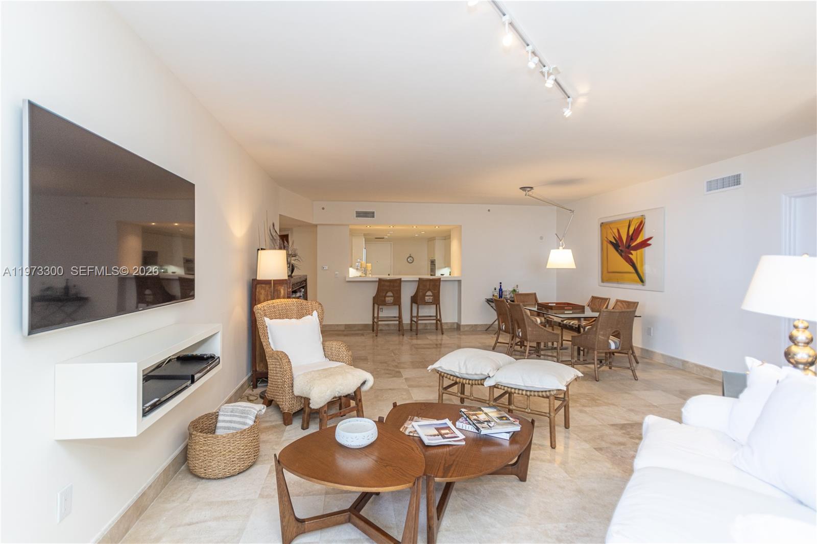 SOLIMAR CONDO - Residential