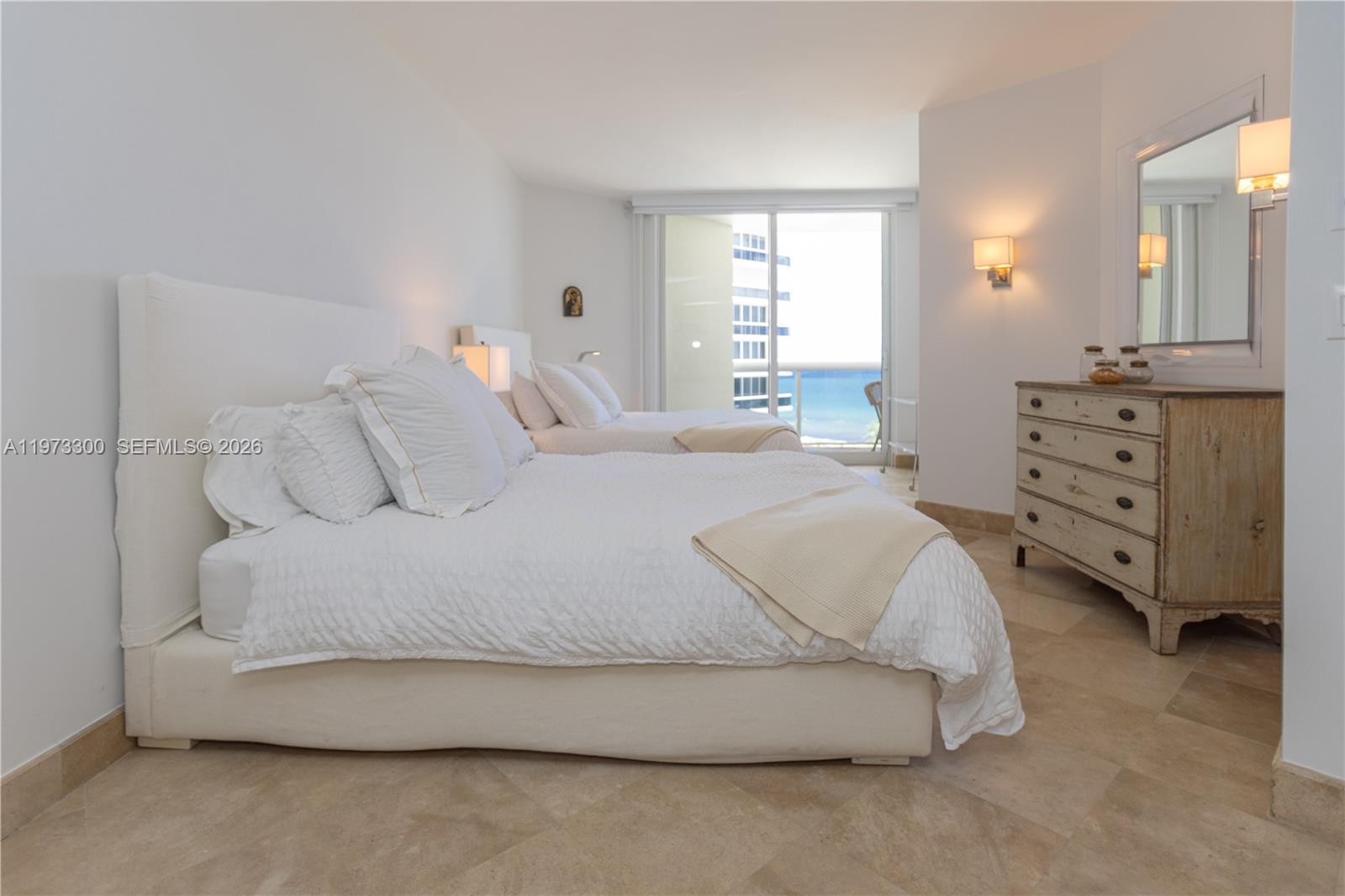 SOLIMAR CONDO - Residential