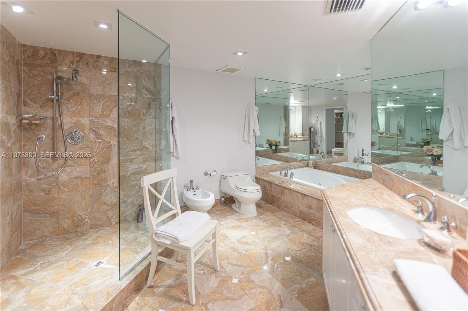 SOLIMAR CONDO - Residential