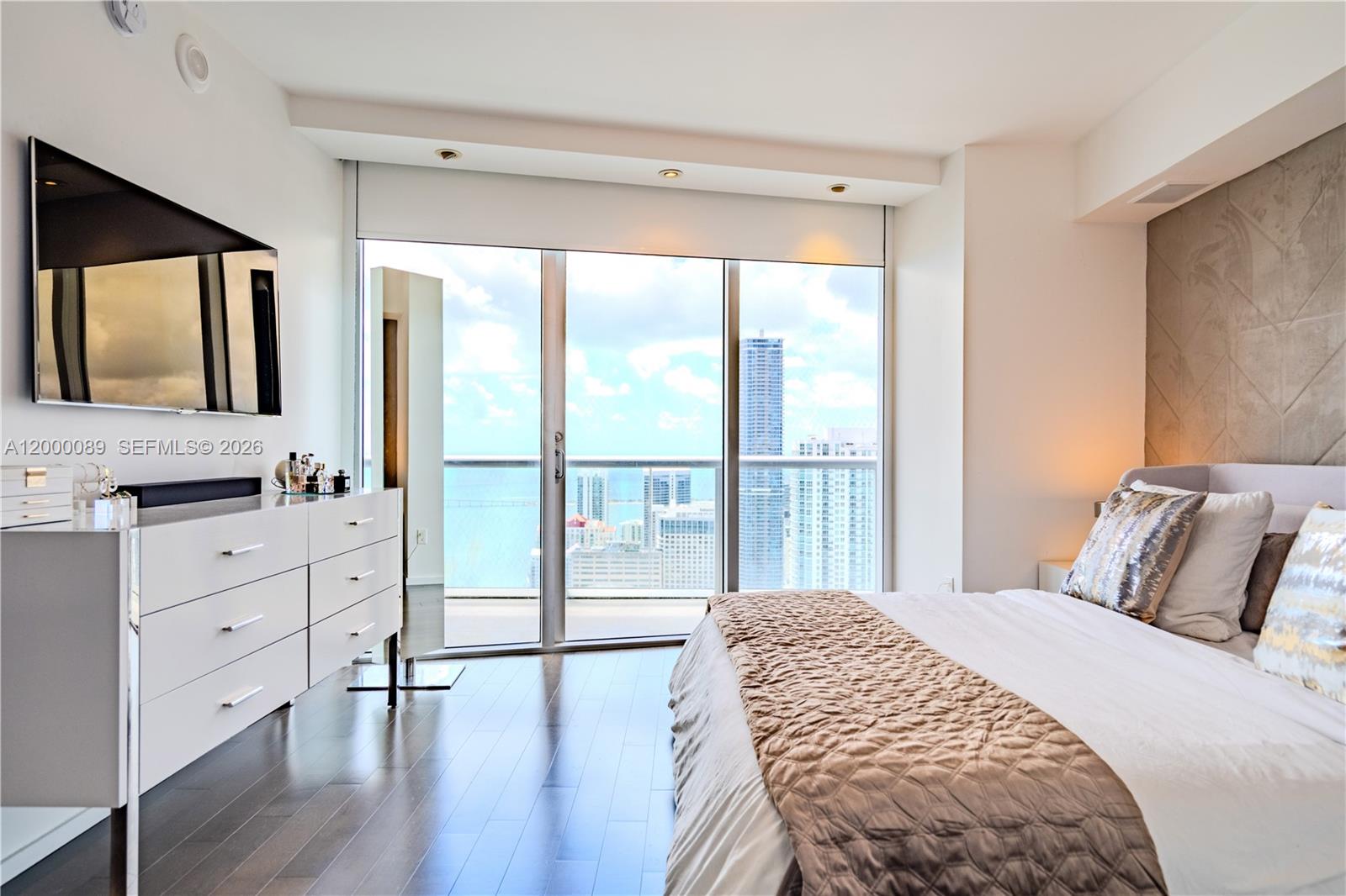 ICON BRICKELL NO TWO - Residential