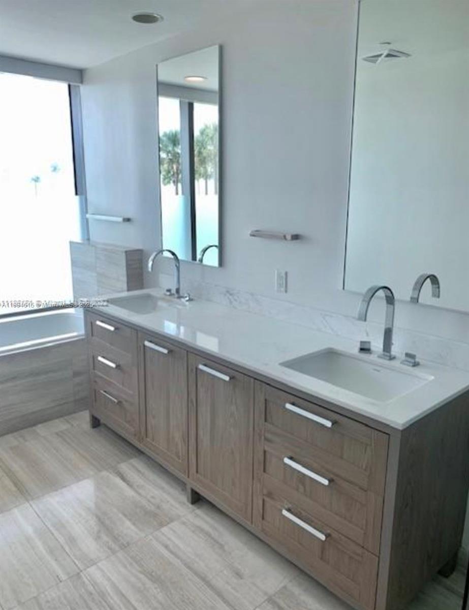 OCEANA KEY BISCAYNE CONDO - Residential Lease