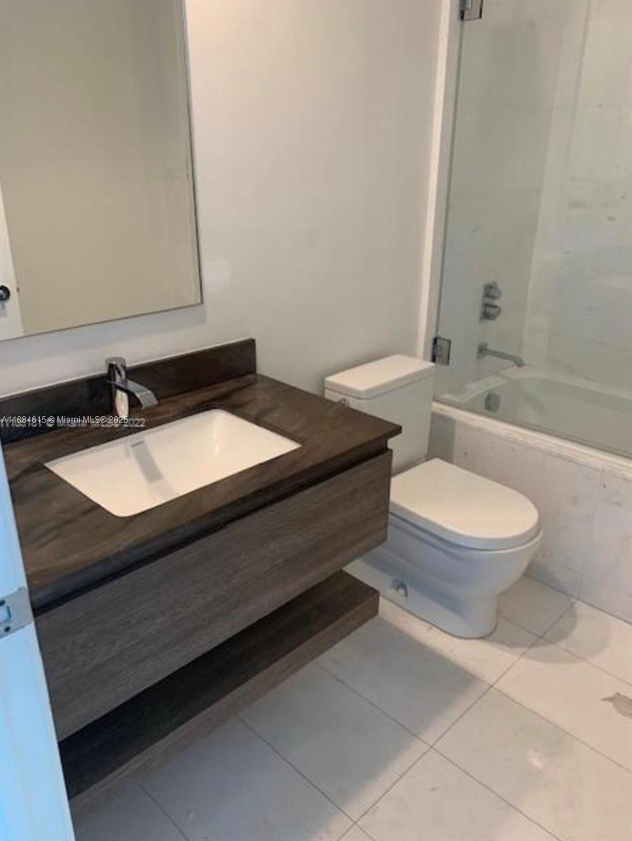 OCEANA KEY BISCAYNE CONDO - Residential Lease