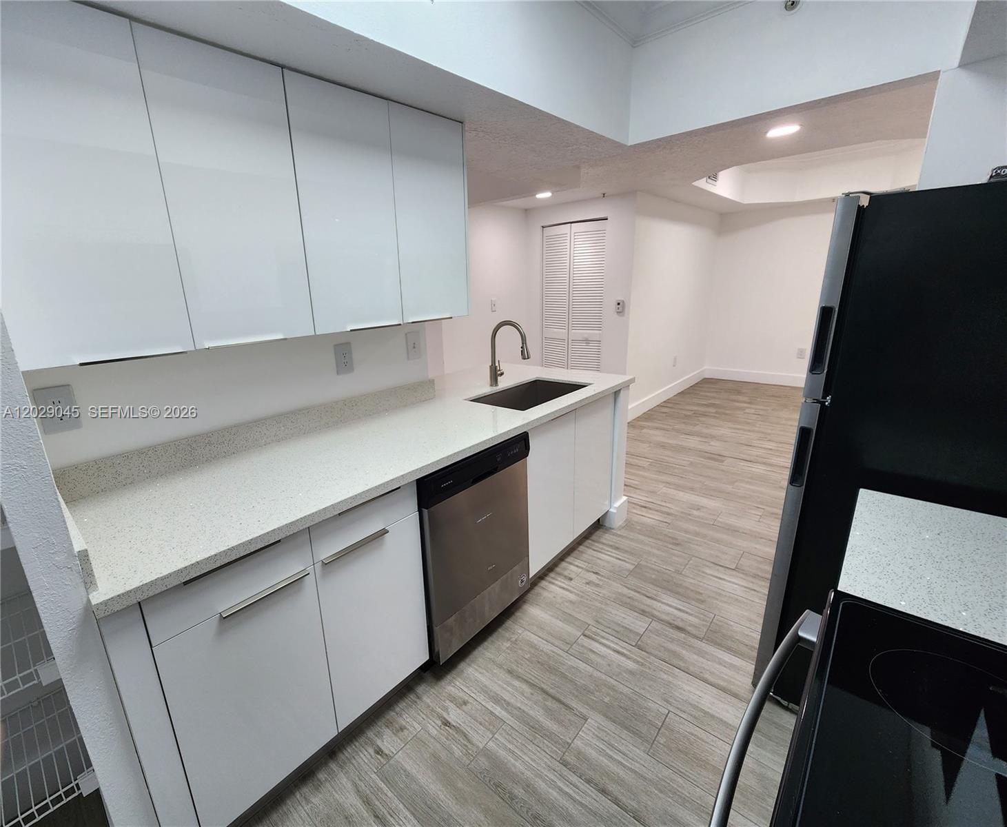 215 SW 117th Ter 14101
