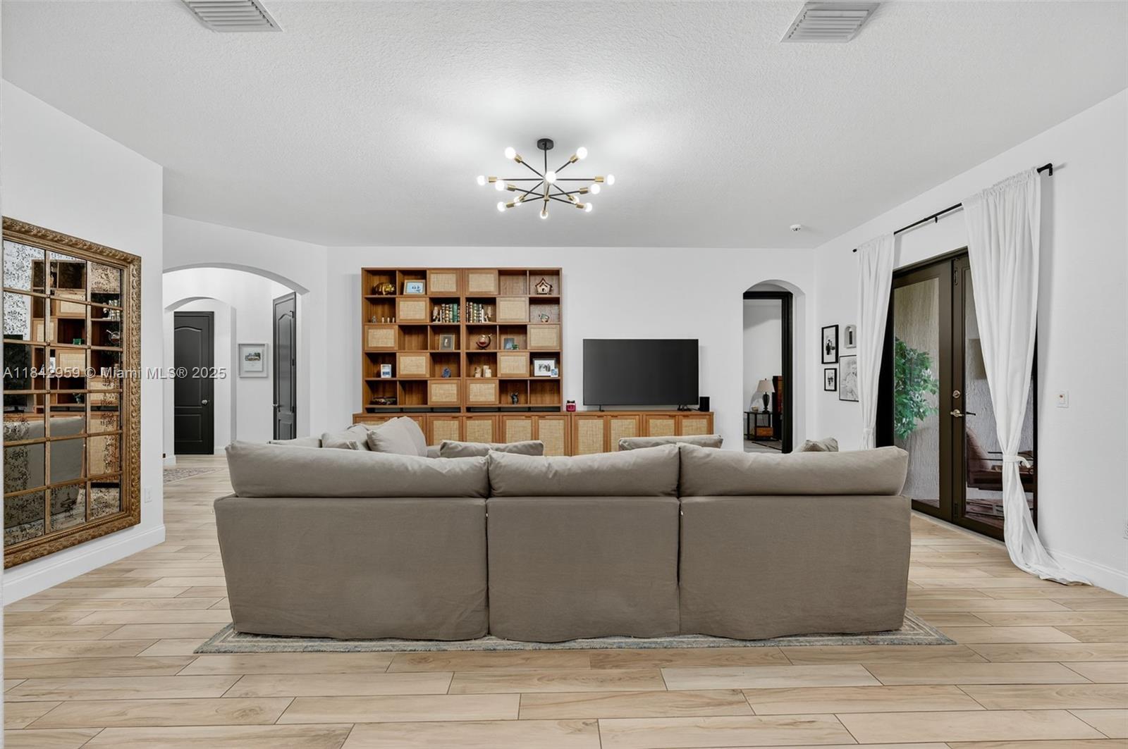 8971 Edgewater Bnd, Parkland, FL, 33076/$964,990 1 8971 Edgewater Bnd