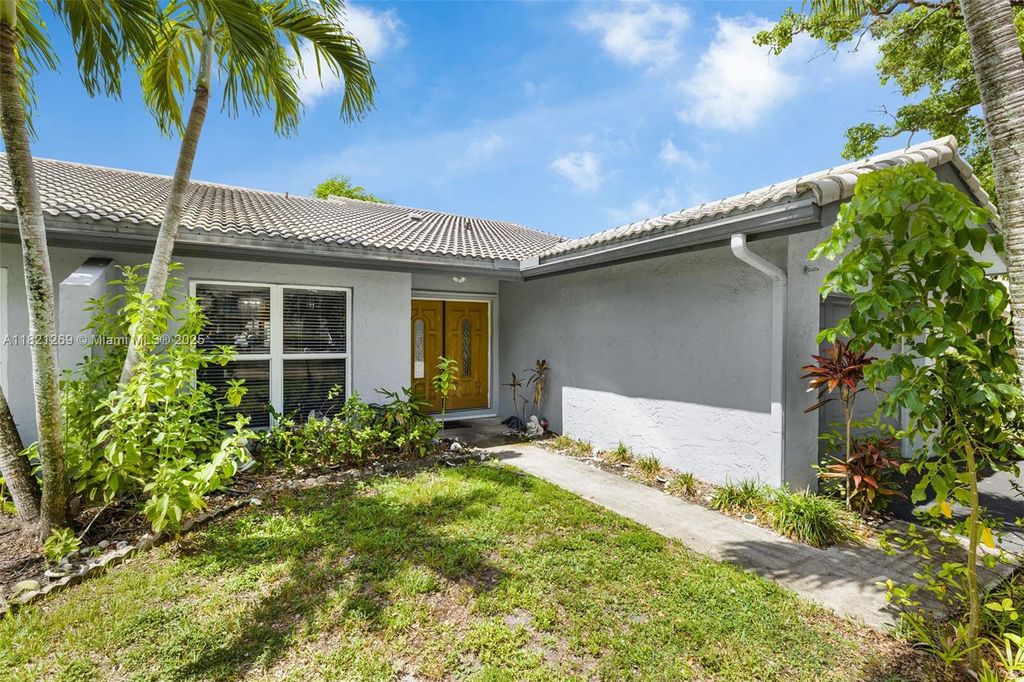 Photo of 10650 NW 45th St, Coral Springs, FL 33065 (MLS # A11821269)