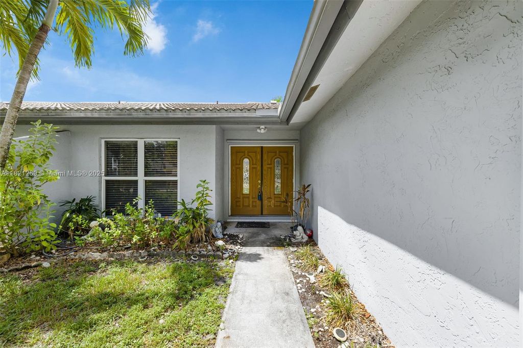 Photo of 10650 NW 45th St, Coral Springs, FL 33065 (MLS # A11821269)