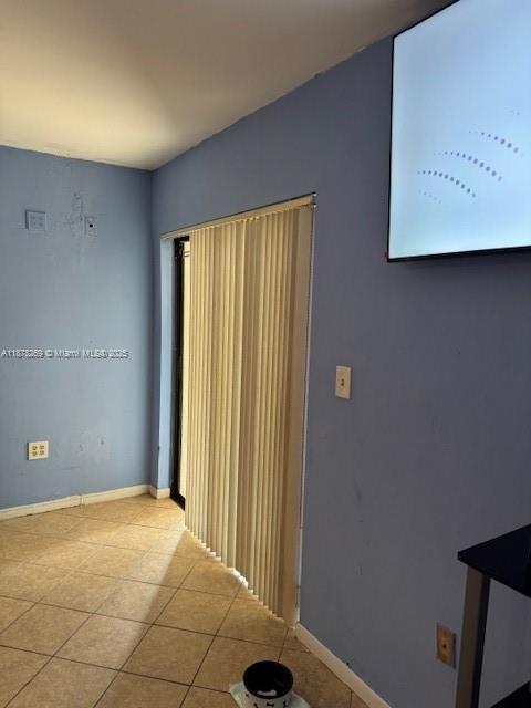 KINGS COURT WEST - Residential