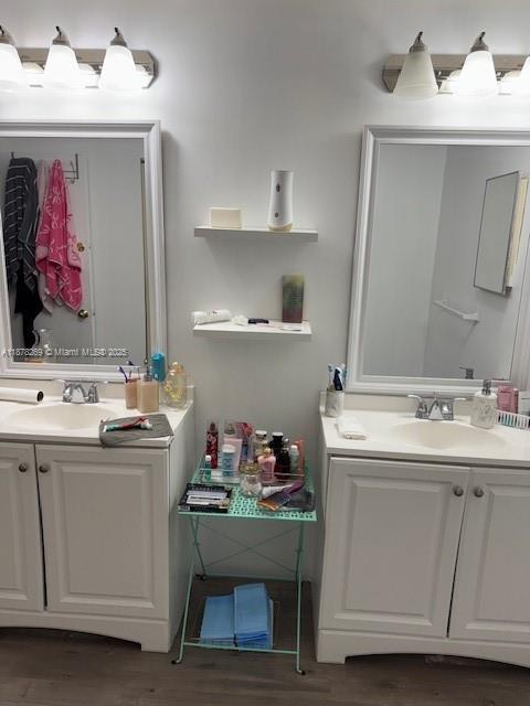 KINGS COURT WEST - Residential