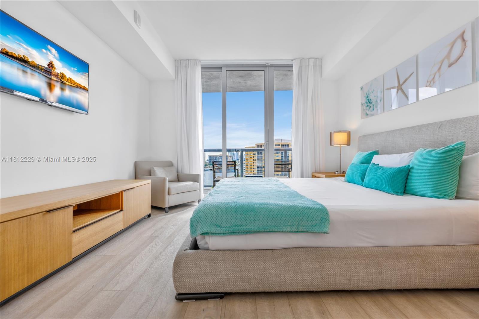 BEACHWALK CONDOMINIUM - Residential