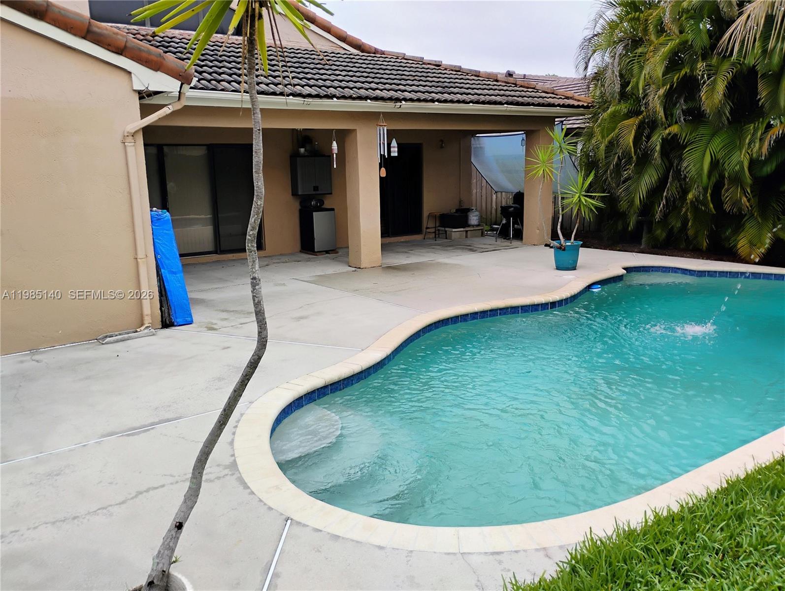 HAWKES BLUFF - Residential