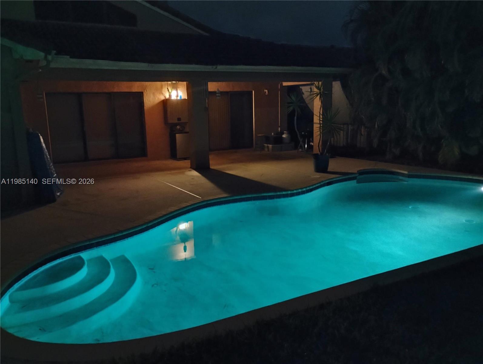 HAWKES BLUFF - Residential