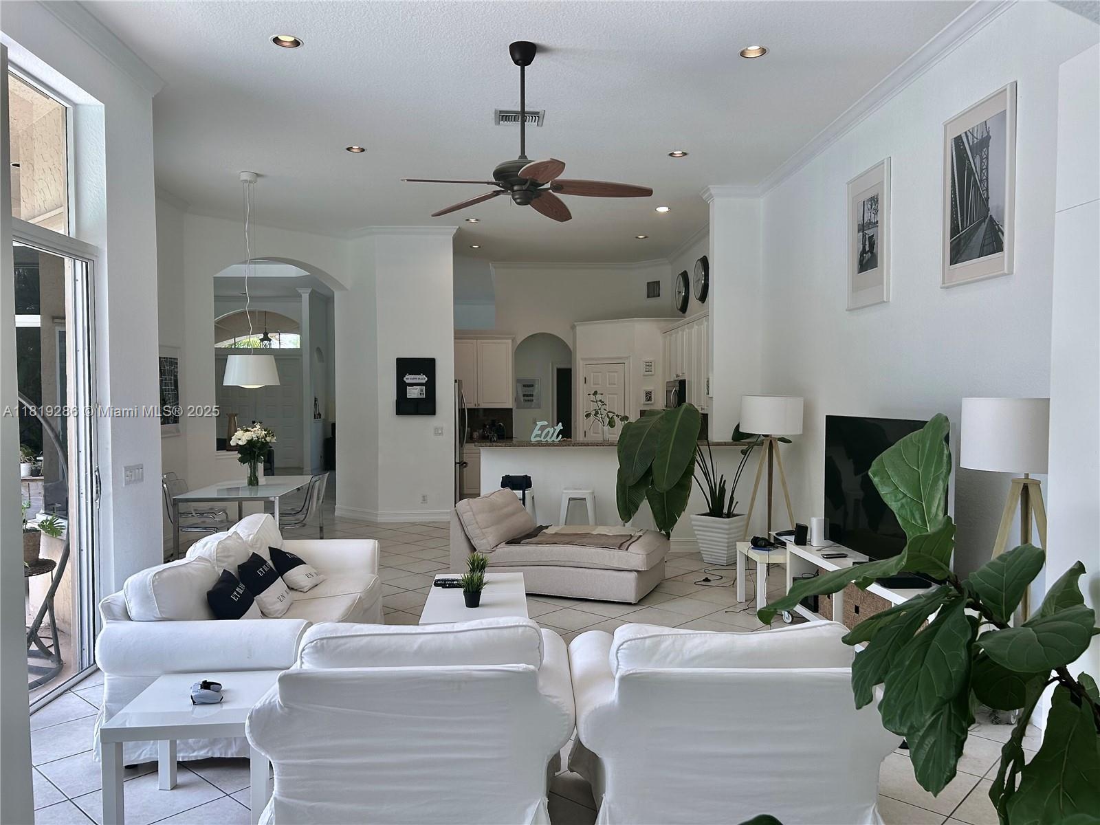 2492 Eagle Run Dr