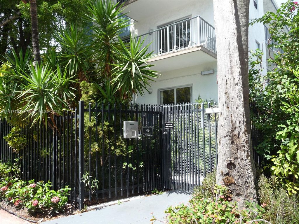 listing image 0