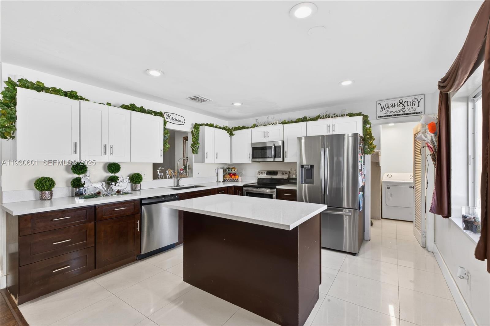 CAROL CITY 4TH ADDN - Residential