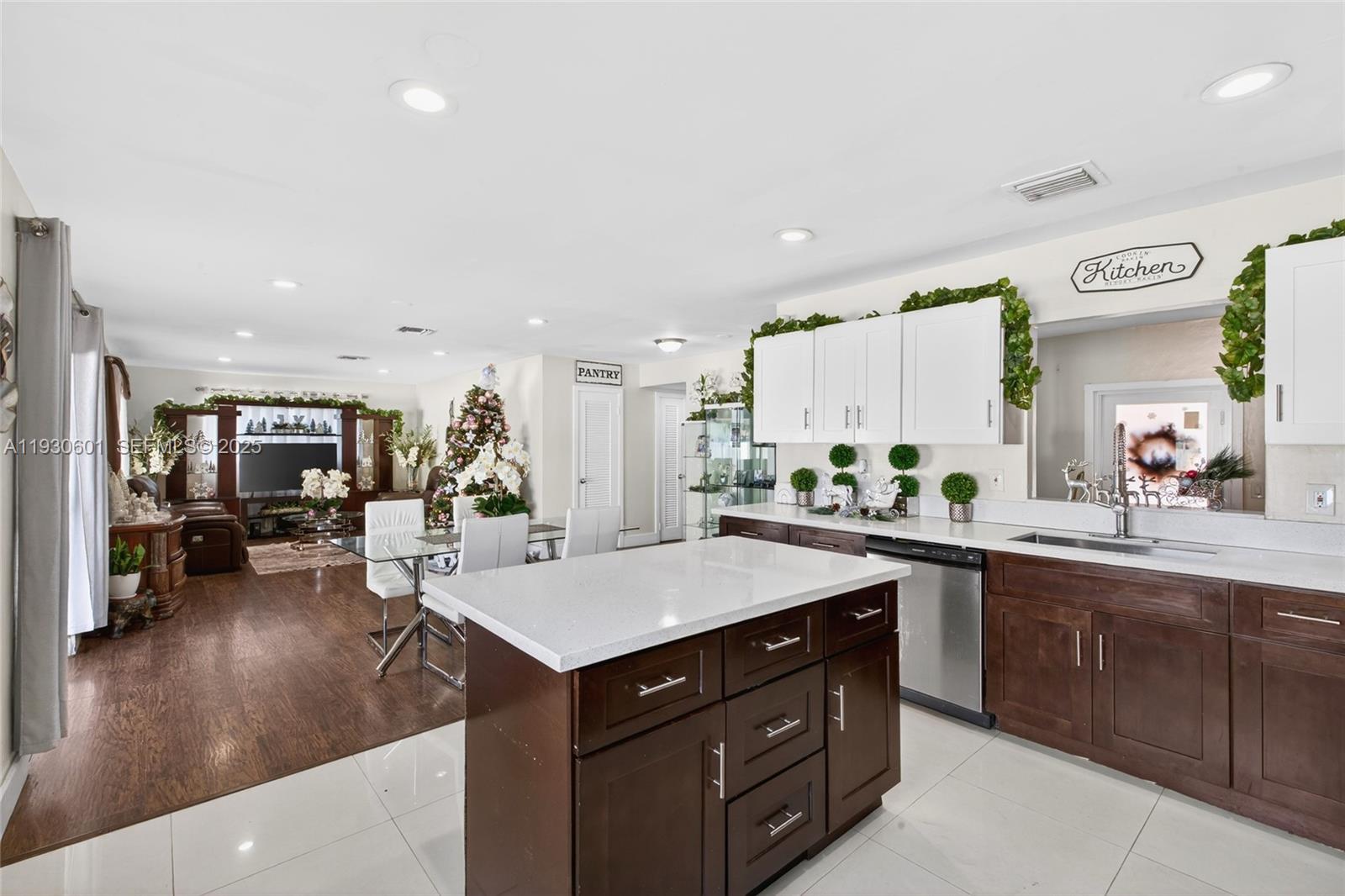 CAROL CITY 4TH ADDN - Residential