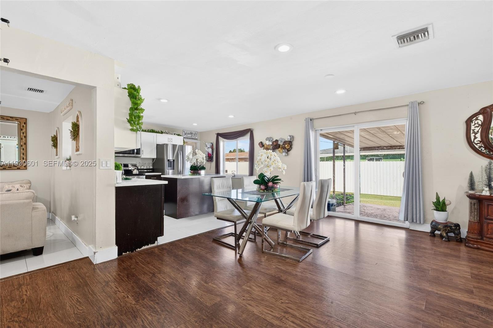 CAROL CITY 4TH ADDN - Residential